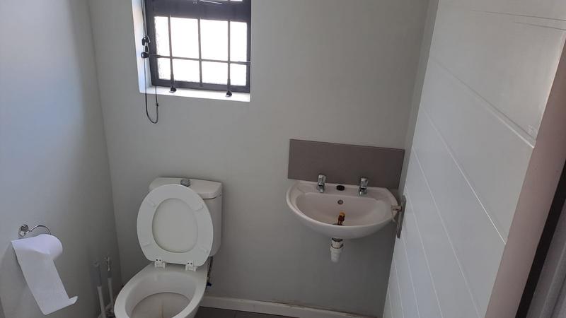 To Let commercial Property for Rent in Cotswold Eastern Cape